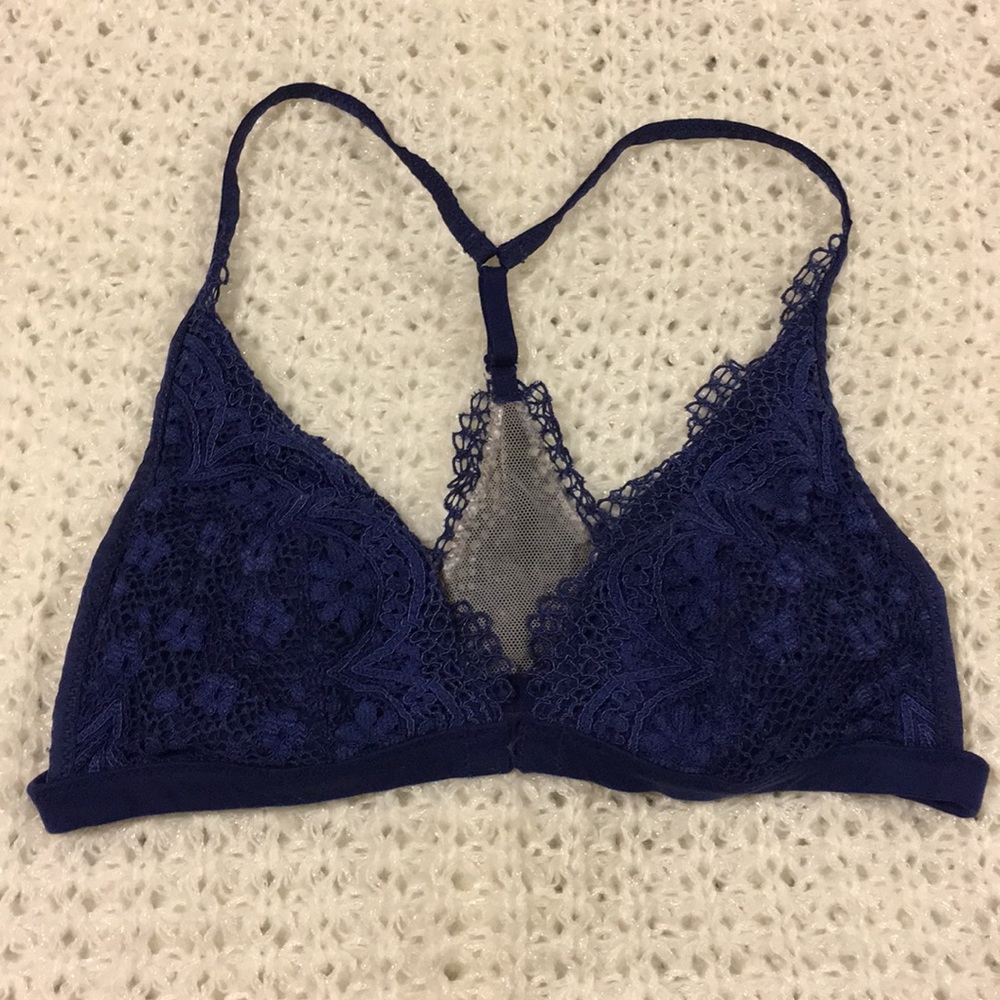 Victoria’s Secret Navy Blue Lace Bralette in S